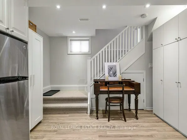 17 Birdsall Ave, Toronto, ON M4R 2B7
