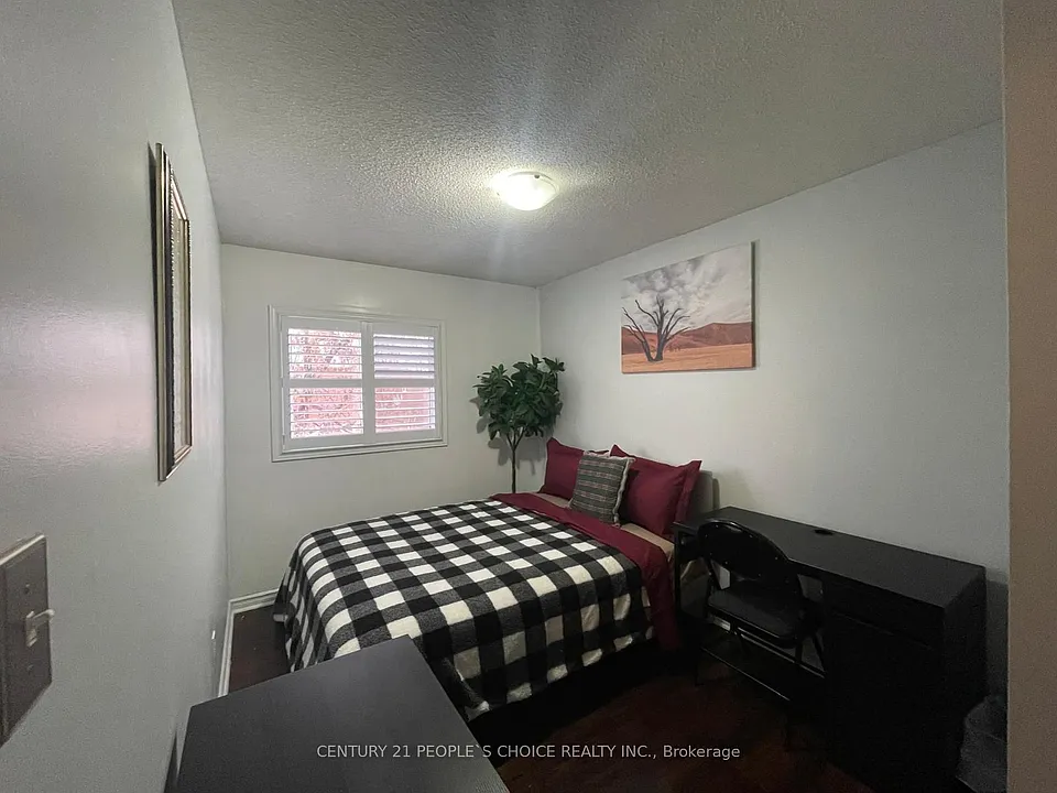 54 Carrie Cres #ROOM