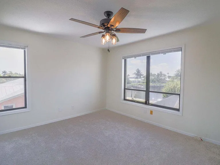 1694 SW Boatswain Pl — Photo 26