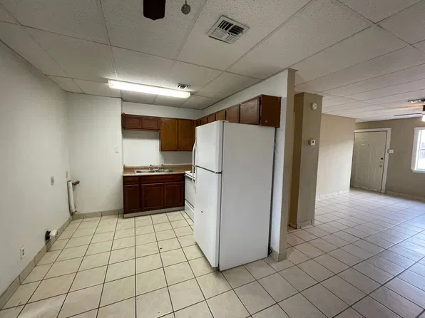 102 S Commonsway Dr, Portland, TX