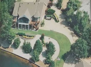 8 Robin Ln, Bella Vista, AR 72715
