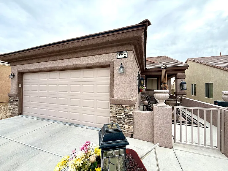 7712 Pine Warbler Way — Photo 1