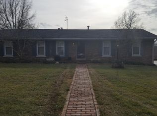 304 Lilac Ct, Versailles, KY 40383