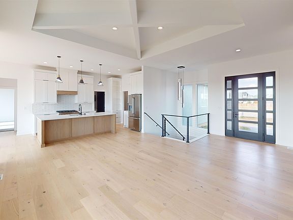3rd image of 4107 Royal Ct
