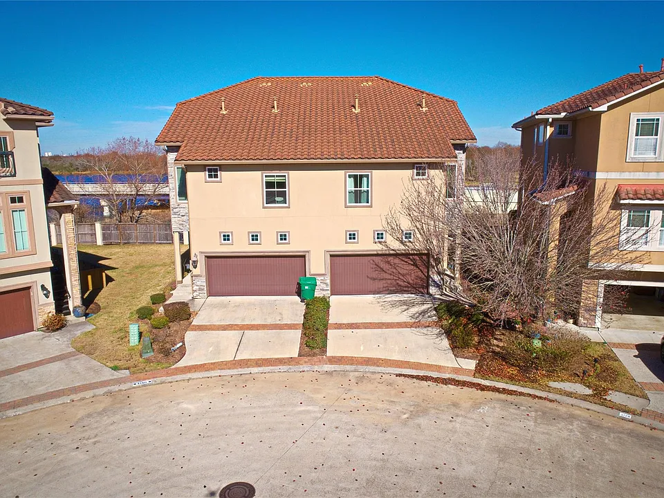 4132 Boardwalk Blvd