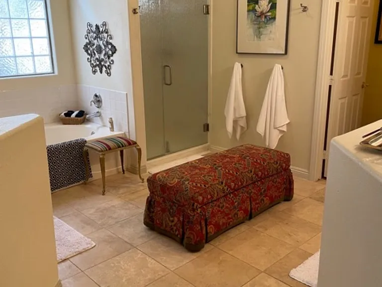 extra large Master Bath, shower,tub, granite floors