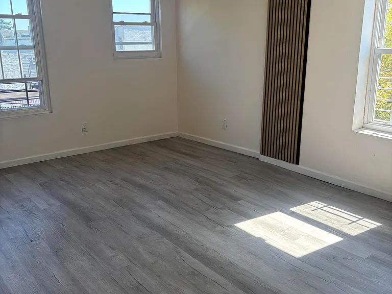 12 Clinton St #3 — Photo 3