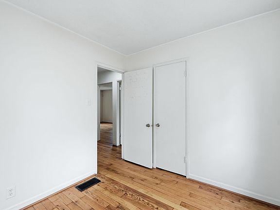 5th image of 4705 E 35th St