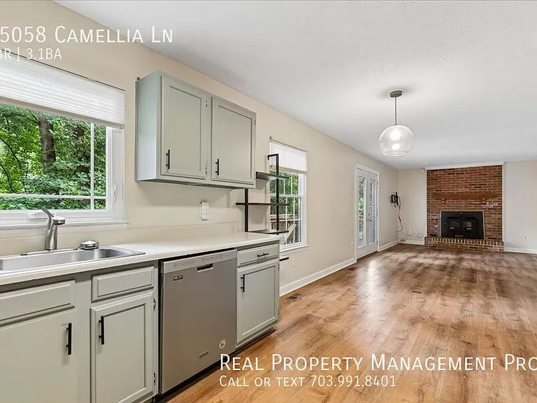 15058 Camellia Ln — Photo 8