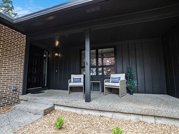 3rd image of 4377 Baywood Dr SE