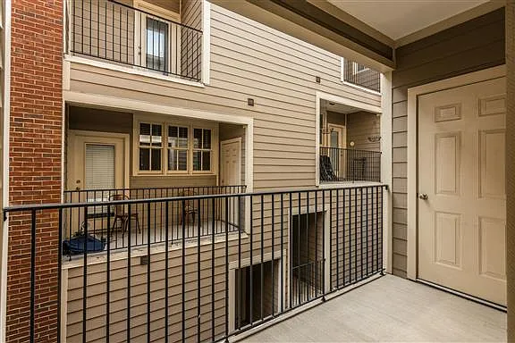 2114 Acklen Ave #308 — Photo 13