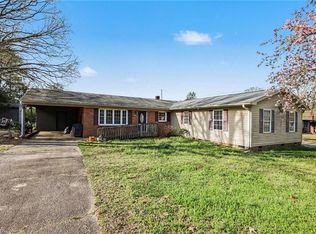 4240 Compton Dr, Winston Salem, NC 27107