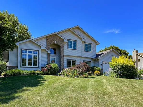 1039 Dorland Rd S, Maplewood, MN 55119