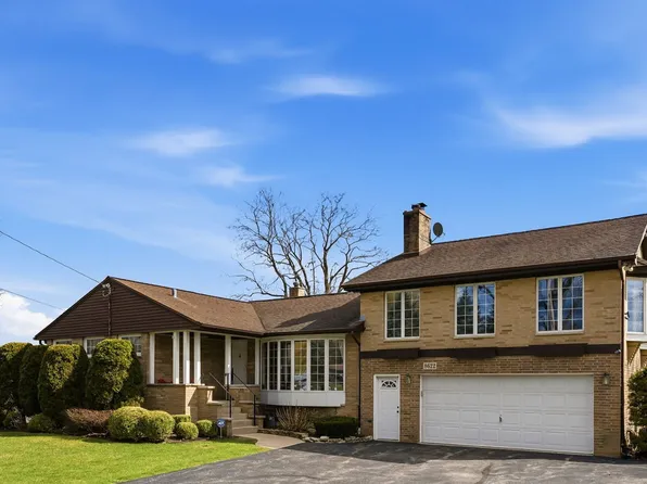 8622 Bayport Ln, Cary, IL 60013