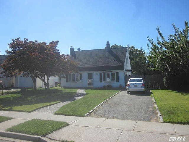 1st image of 58 Pond Ln