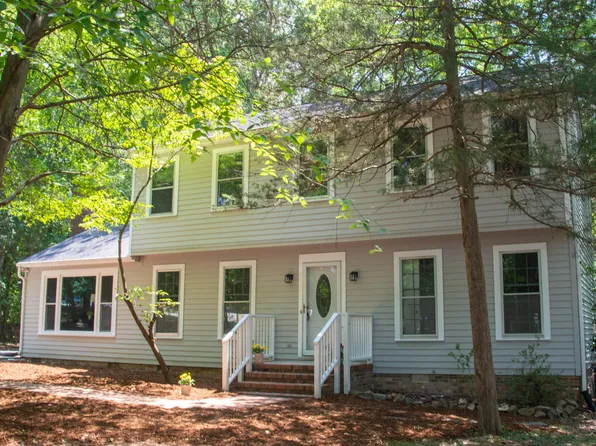 110 Country Rd, Hillsborough, NC 27514