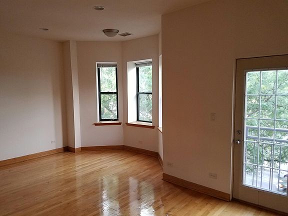 2nd image of 2502 N Southport Ave APT 2