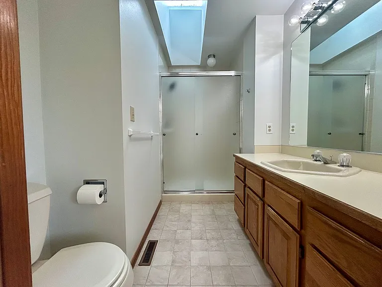 12371 Rainier Dr — Photo 21