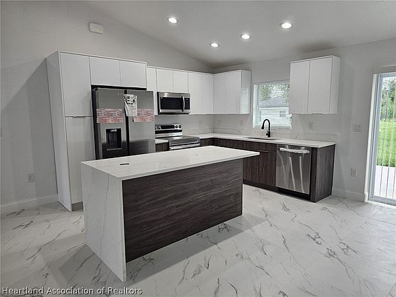 2nd image of 129 Thurman Ave