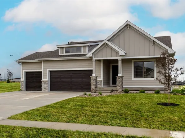 908 NE 12th St, Grimes, IA 50111