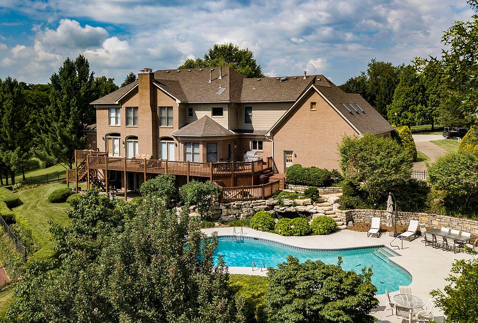 1st image of 7507 Pine Knoll Cir