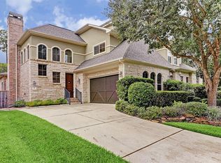 11 Heathcote Ct, Spring, TX 77380
