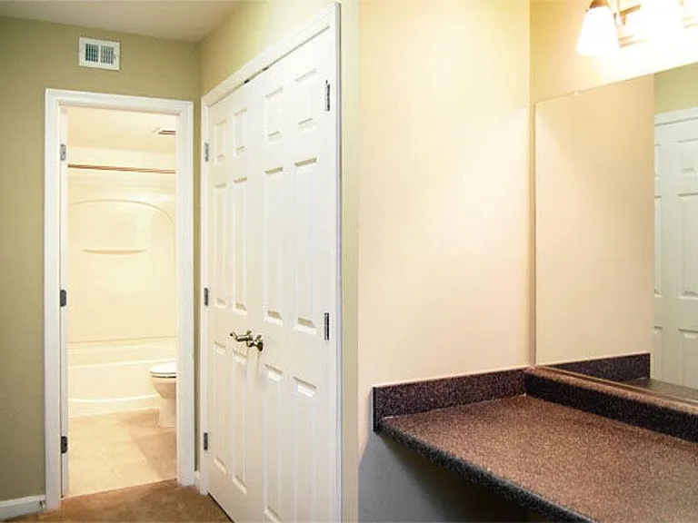 7 McCausland Pl — Photo 20
