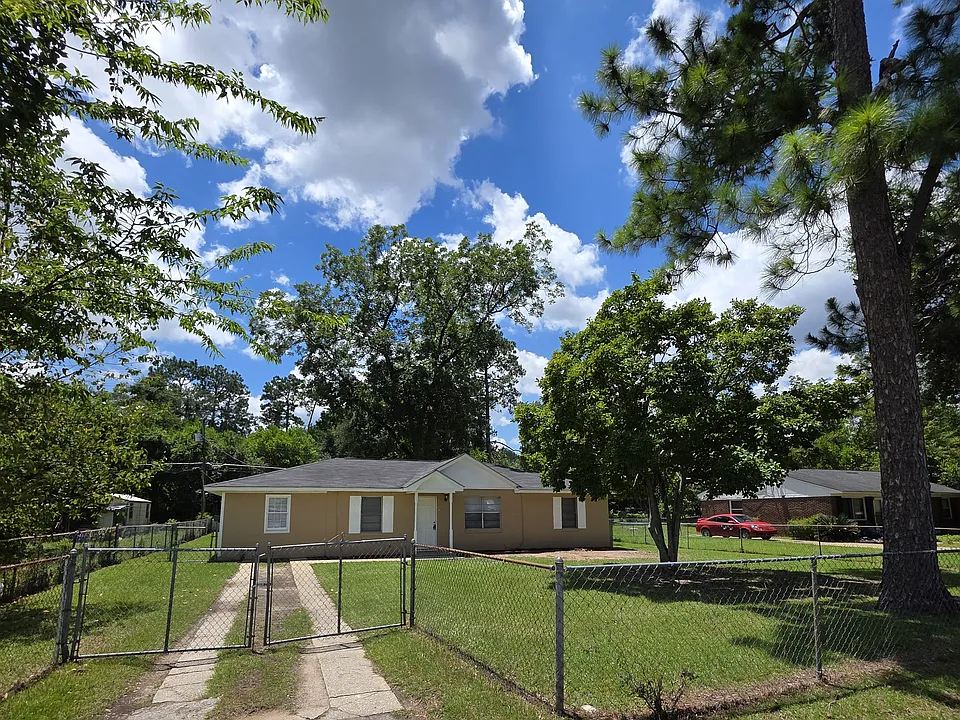 2508 Belmont Dr