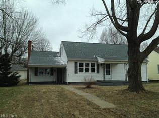 134 Oak St SW, Gnadenhutten, OH