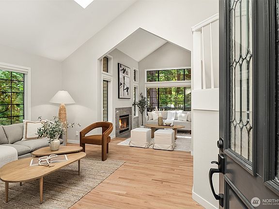 3rd image of 8901 42nd Avenue NE