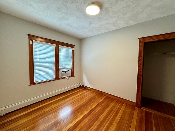 5th image of 29B Frederick Ave #1B