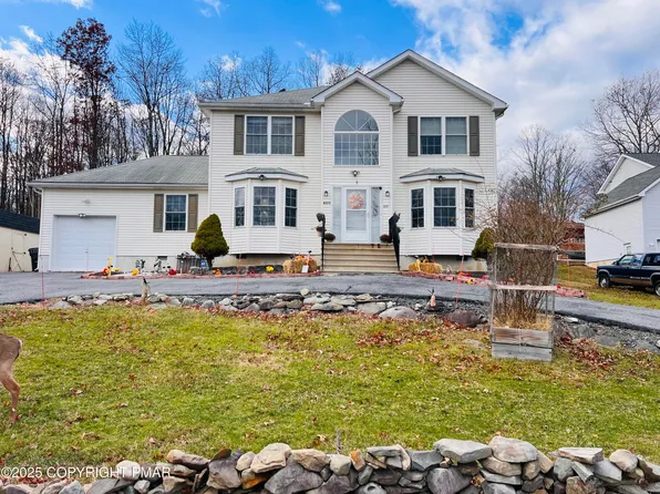 4373 Pine Ridge Dr E, Bushkill, PA 18324