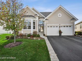 3871 Double Eagle Dr, Elgin, IL 60124