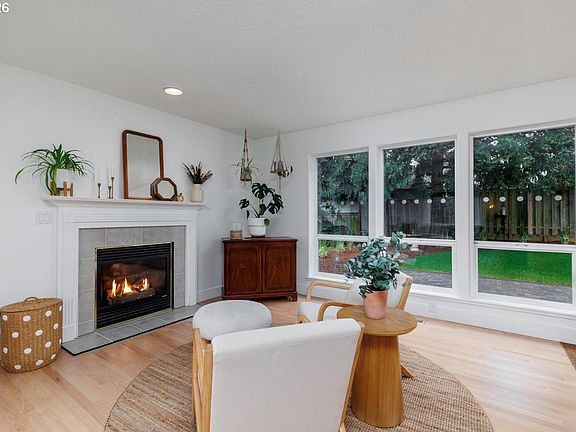 4th image of 36745 Eldridge Dr