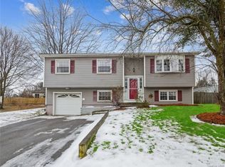 2 Dara Ln, Poughkeepsie, NY 12601