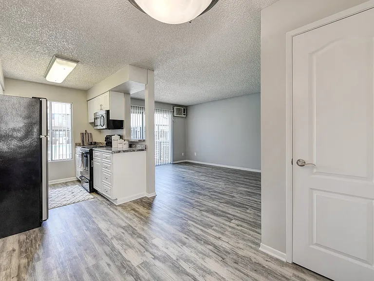 Chardonnay Ridge | One Bedroom Kitchen
