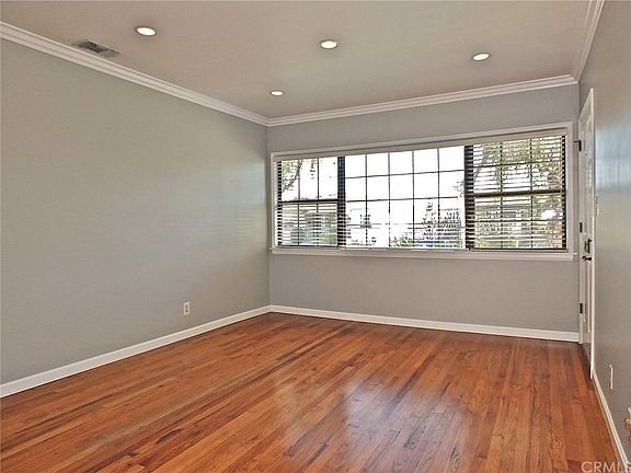 5th image of 4351 Snowden Ave