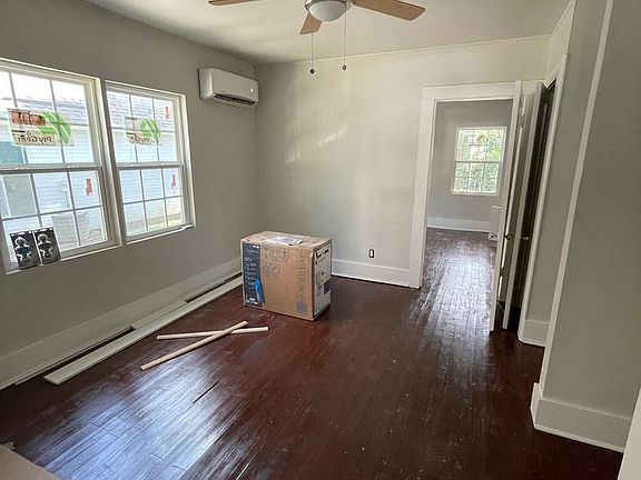 2nd image of 903 Saint Joseph St #1/2