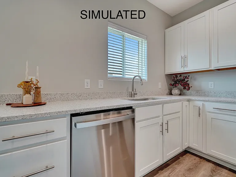2521 W B St — Photo 14