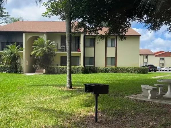 4849 Sable Pine Cir APT B1, West Palm Beach, FL 33417
