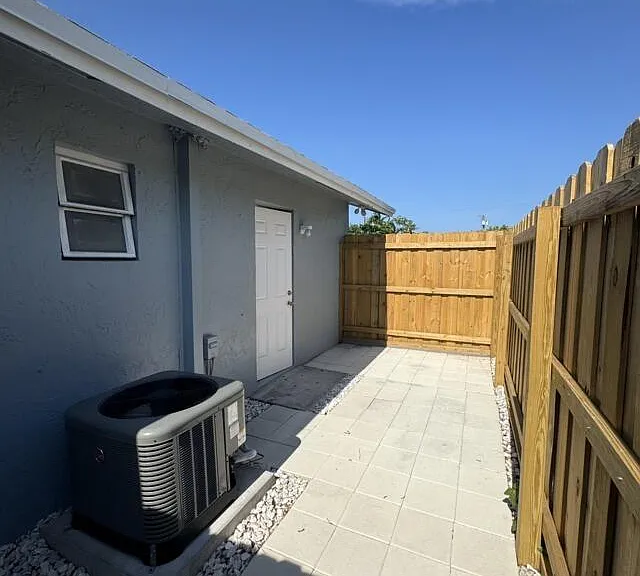 517 S F St #1 — Photo 14