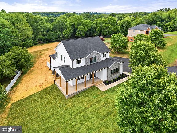 4th image of 6470 Emily Anne Ct