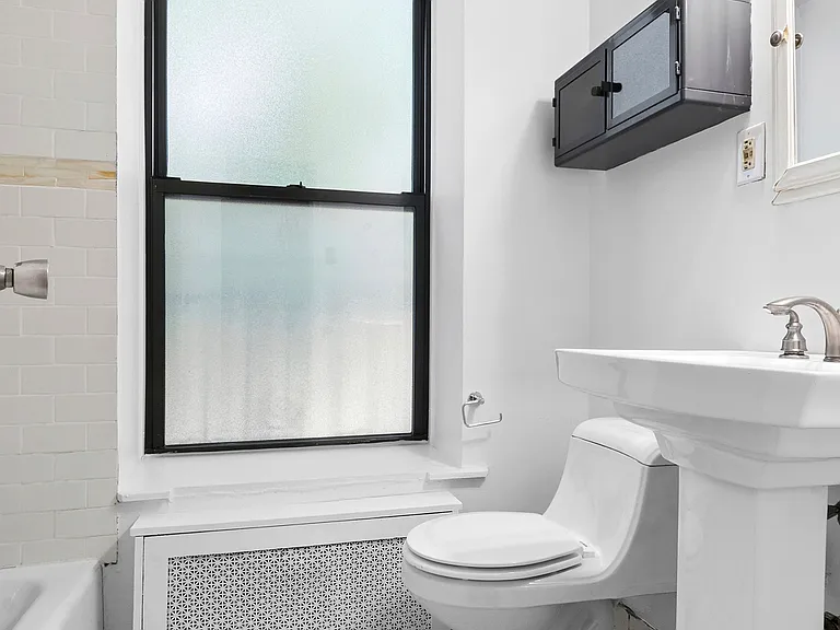 376 Saint Johns Pl #2A — Photo 10