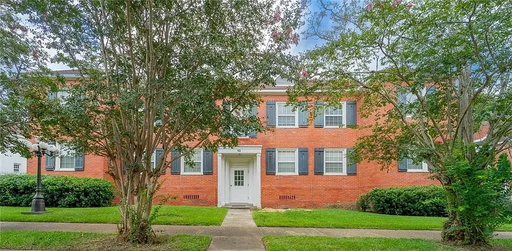 1 bed, 792 sqft, $1,200 — Photo 2