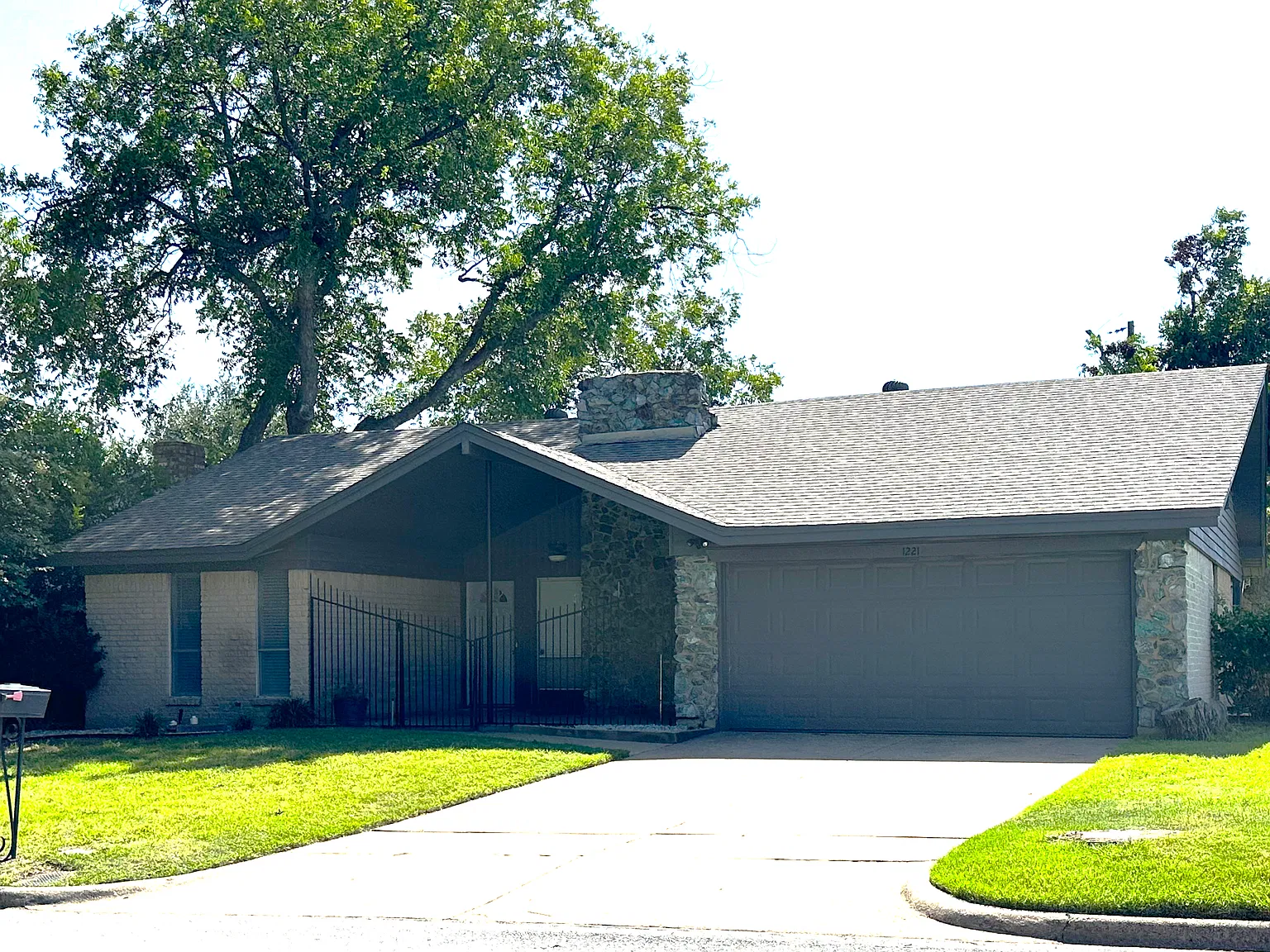 3 bed, 1404 sqft, $2,175 — Photo 1