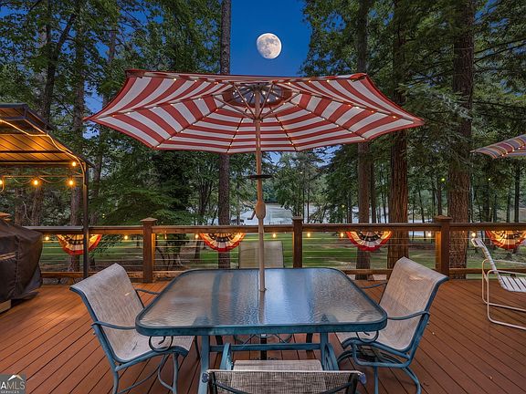 3rd image of 7726 Sourwood Ln