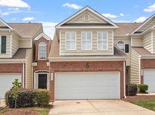 8023 Thrush Ridge Ln, Raleigh, NC 27615