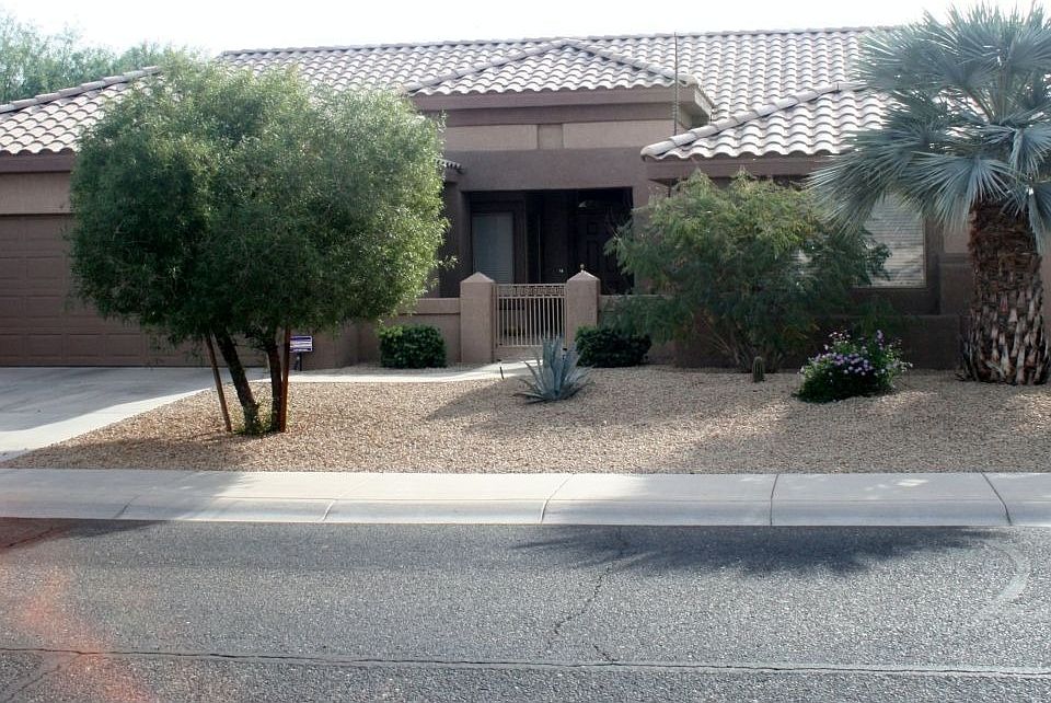 1st image of 15927 W Silver Breeze Dr