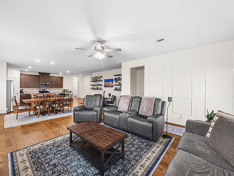 15014 Wiltshire Castle Ln — Photo 10