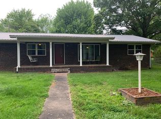 933 Asboth St, Pea Ridge, AR 72751